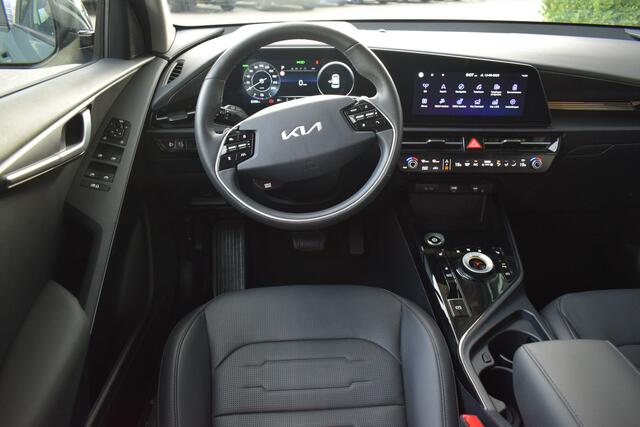 KIA e-Niro EV Edition Advanced 64.8 kWh | Navigatie | Camera | Leder | Stoel+StuurVerwarming | Cruise Control Adaptief | Tot 10Jr. Kia-Garantie |