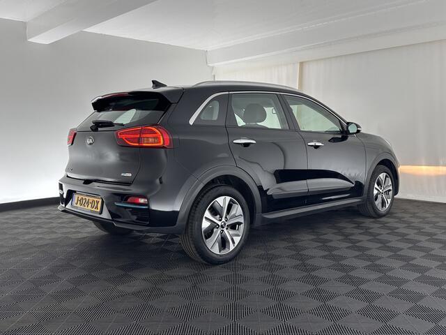KIA e-Niro DynamicLine 64 kWh [ 3-Fase ] (INCL.BTW) Aut. *LEATHER-MICROFIBRE | NAVI-FULLMAP | AMBIENT-LIGHT | DAB+ | ADAPTIVE-CRUISE | CAMERA | COMFORT-SEATS | KEYLESS | DIGI-COCKPIT | SHIFT-PADDLES | HEATED-SEATS | CARPLAY | LANE-
