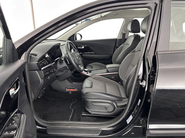 KIA e-Niro DynamicLine 64 kWh [ 3-Fase ] (INCL.BTW) Aut. *LEATHER-MICROFIBRE | NAVI-FULLMAP | AMBIENT-LIGHT | DAB+ | ADAPTIVE-CRUISE | CAMERA | COMFORT-SEATS | KEYLESS | DIGI-COCKPIT | SHIFT-PADDLES | HEATED-SEATS | CARPLAY | LANE-