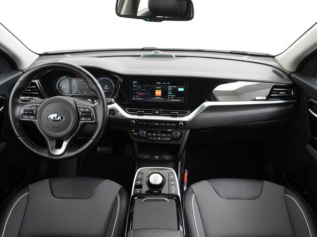 KIA e-Niro DynamicLine 64kWh 204pk Automaat Navi Auto-Pilot Adaptive-Cruise+stop&go Warmtepomp Apple Carplay Android Auto Pdc Led Ecc Keyless Lmv 17" Lane Assist Keyless-go Dwarsverkeerwaarsching Rijstrooksensor met correctie Origin.NLse auto ¤ 44.000 nieuw