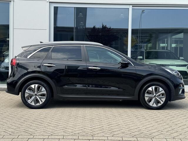 KIA e-Niro ExecutiveLine 64 kWh | Schuifdak | JBL Audio | Leder | Stoelventilatie