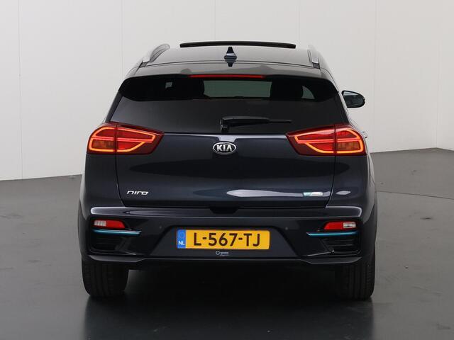 KIA e-Niro ExecutiveLine 64 kWh | Panoramadak | Lederen Bekleding | JBL Audio | Dodehoekdetectie | Stoel/Stuurwielverwarming | Stoelventilatie | Elektrisch bedienbare bestuurdersstoel met geheugenfunctie