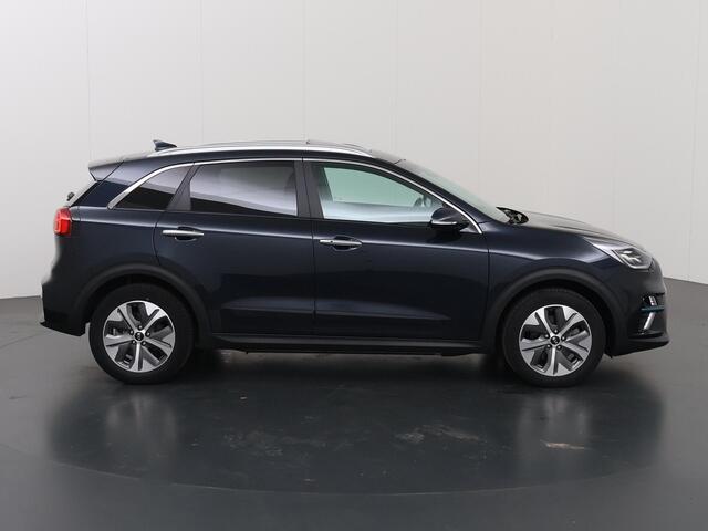 KIA e-Niro ExecutiveLine 64 kWh | Panoramadak | Lederen Bekleding | JBL Audio | Dodehoekdetectie | Stoel/Stuurwielverwarming | Stoelventilatie | Elektrisch bedienbare bestuurdersstoel met geheugenfunctie