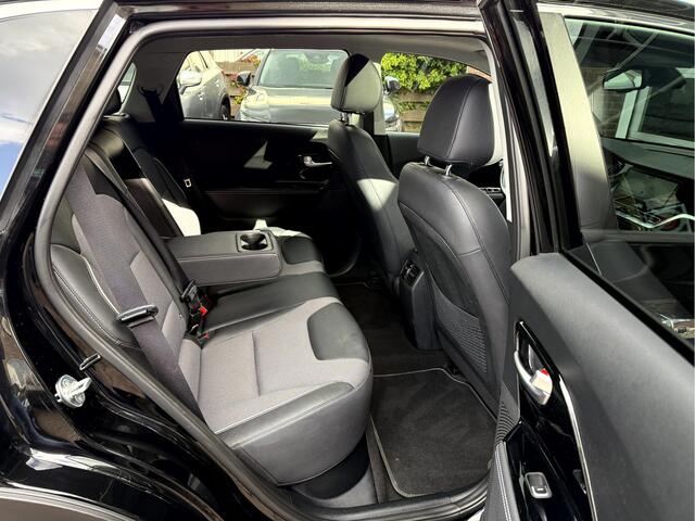 KIA e-Niro DynamicPlusLine 64 kWh Fase 3, Schuif-/kanteldak, Navi, Camera