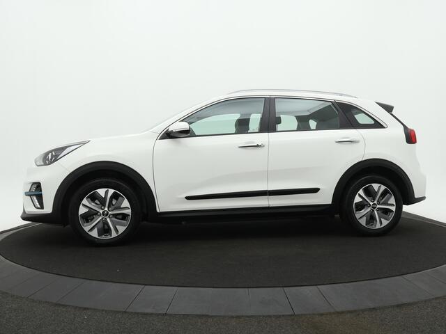 KIA e-Niro DynamicLine 39.2kWh - SOH 97,2% - Apple CarPlay/Android Auto - Achteruitrijcamera - Cruise Control - Navigatie - Climate Control - Fabrieksgarantie tot 05-2028