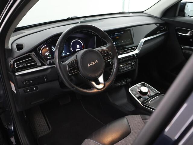 KIA e-Niro Edition 64 kWh | SOH 97% | Trekhaak | Stoel/Stuurwielverwarming | Keyless | Navigatie | Climate Control | Parkeercamera |