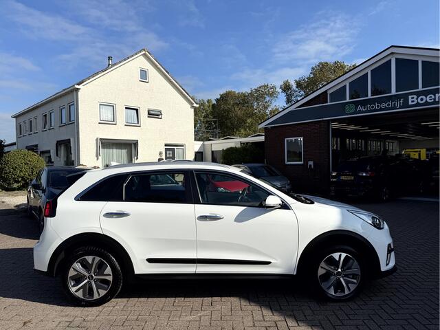KIA e-Niro ExecutiveLine 64 kWh 3-Fase, Warmtepomp, Camera, DAB