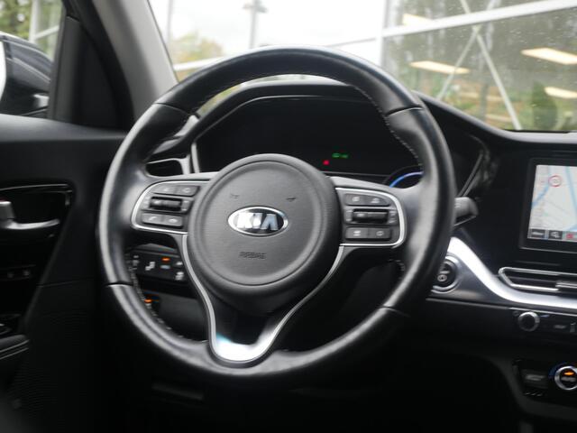 KIA e-Niro ExecutiveLine 64 kWh | 3Fase | Cruise | Clima | Carplay | Navi | Stoelverwarming-ventilatie |
