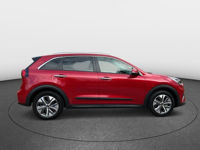 KIA e-Niro ExecutiveLine 64 kWh [ 3-Fase laden 98% SOH Recent OH ]