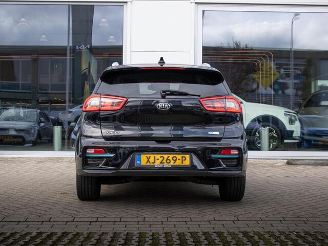 KIA e-Niro ExecutiveLine 64 kWh Stoelverwarming-/ventilatie | PDC voor & achter | Achteruitrijcamera | JBL | Stoelverwarming achter