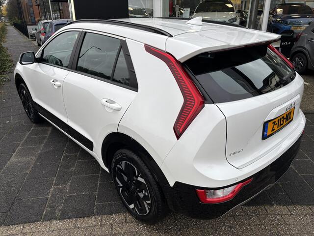 KIA e-Niro EV DynamicLine 64.8 kWh | Eerste Eigenaar | Navigatie | Adaptieve Cruise Control | Half Leder | Parkeersensoren | Enz...
