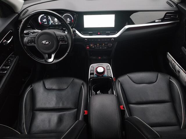 KIA e-Niro ExecutiveLine 64 kWh 450 km actieradius | Navigatie | Stoelverwarming | Leder |