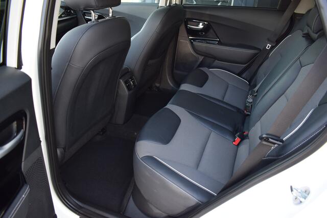 KIA e-Niro DynamicPlusLine 64kWh 3-Fase | Cruise Control Adaptief | Navigatie | Camera | Stoel+StuurVerwarming | SchuifKanteldak | Tot 10Jr. Kia-Garantie