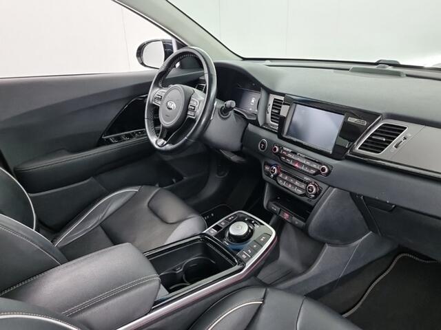 KIA e-Niro ExecutiveLine 64 kWh (204 PK) 1e-Eig. & Dealer-Onderh. BOVAG-Garantie. NL-Auto..