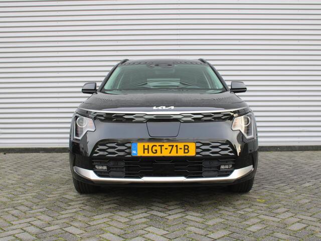 KIA e-Niro EV Light Advanced 64.8 kWh | Stuur-/stoelverwarming | Camera | Cruise adapt. | 17" LM | Clima | Navi | 17% bijtelling |