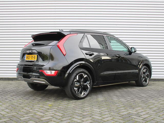 KIA e-Niro EV Light Advanced 64.8 kWh | Stuur-/stoelverwarming | Camera | Cruise adapt. | 17" LM | Clima | Navi | 17% bijtelling |