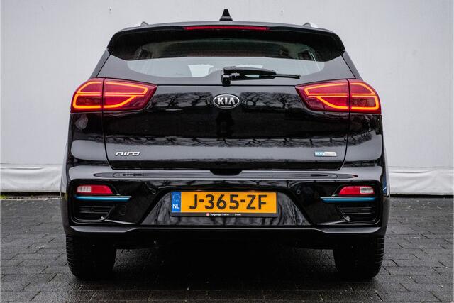 KIA e-Niro DynamicLine 64 kWh 3-Fase/ Half lederen int./ Stuur + stoelverwarming/ Camera/ Adapt. cruise/ Carplay