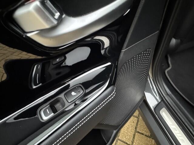 KIA e-Niro ExecutiveLine 64 kWh Leer