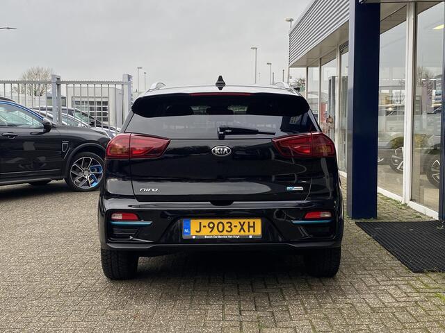 KIA e-Niro ExecutiveLine 64 kWh / NL-Auto / 204 PK / Adaptive Cruise-Control Stop&Go / Vol-Leder / Warmtepomp / Stoelverwarming en Verkoeling / Stoelen Met Geheugen / Stuurverwarming / Stoelverwarming-Achter / Draadloze-Telefoonlader / Dodehoek-Detectie / Climate-Co