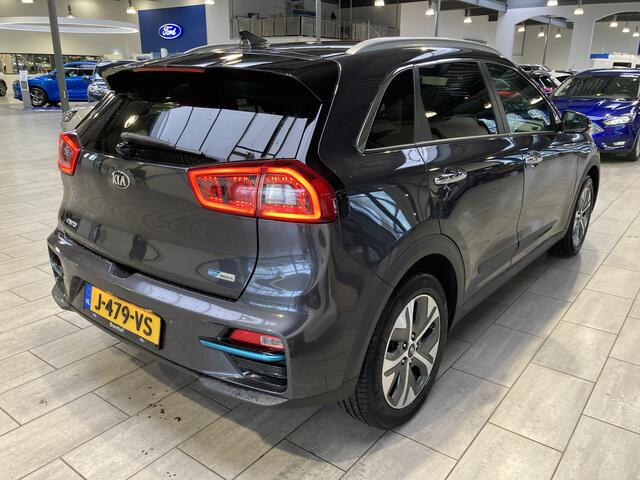 KIA e-Niro ExecutiveLine 204 pk 64 kWh | Leer | JBL | Camera | Adapt. cruise | El. verst. stoel + geh. | LED | 1e eig. |