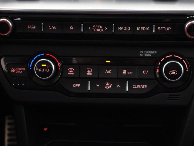 KIA e-Niro ExecutiveLine 64 kWh 450 km actieradius | Stoelventilatie & -Verwarming | Navigatie | Leder |