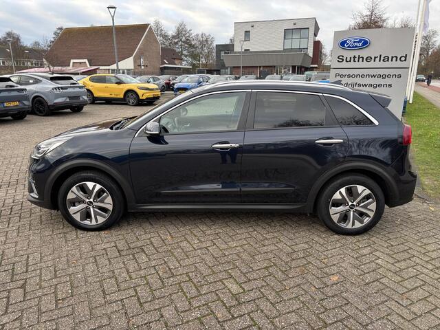 KIA e-Niro ExecutiveLine 64 kWh | Adaptive cruise control | Stoelverwarming/koeling | Camera | Vol leder | Geheugenstoelen | Navigatie | JBL audio