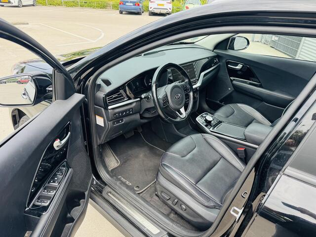 KIA e-Niro ExecutiveLine 64 kWh Sunroof | Stoelkoeling & Stoelverw.+ Stuurverw.