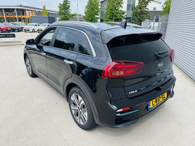 KIA e-Niro ExecutiveLine 64 kWh Sunroof | Stoelkoeling & Stoelverw.+ Stuurverw.