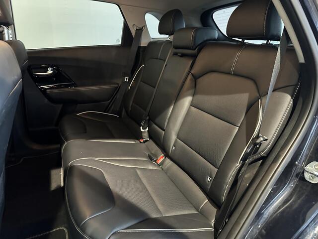 KIA e-Niro ExecutiveLine 64 kWh AFNEEMBARE TREKHAAK | NAVIGATIE | ACHTERUITRIJCAMERA | APPLE CARPLAY/ANDROID AUTO