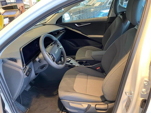 KIA e-Niro EV Light 64.8 kWh | Achteruitrijcamera | 17" LM velgen | Adaptieve cruise control | Navigatie |