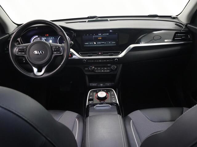 KIA e-Niro DynamicPlusLine 64 kWh | Panoramadak | Stoel/Stuurwielverwarming | Adaptieve Cruise Control | Keyless Go | LED Koplampen |