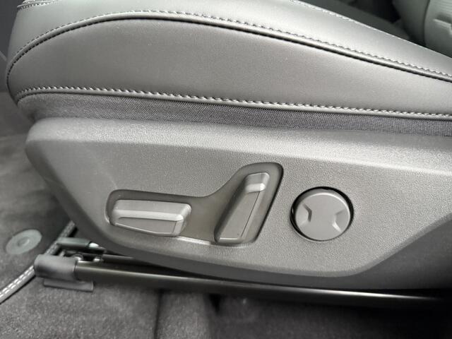 KIA e-Niro EV Limited Edition 64.8 kWh Navigatie | Parkeersensoren rondom | Keyless | Adaptive Cruise Control | LED | Tot 10Jr. Kia-Garantie