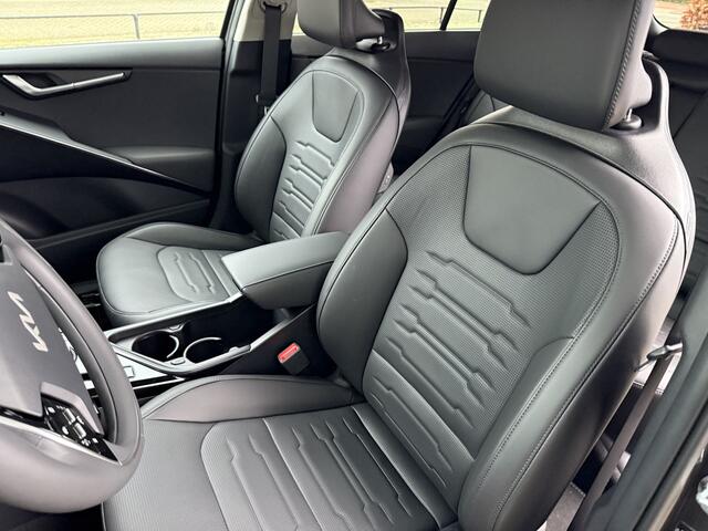 KIA e-Niro EV Limited Edition 64.8 kWh Navigatie | Parkeersensoren rondom | Keyless | Adaptive Cruise Control | LED | Tot 10Jr. Kia-Garantie