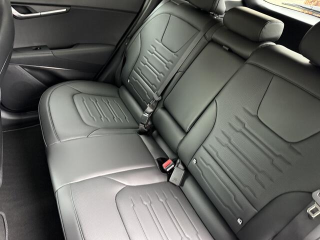 KIA e-Niro EV Limited Edition 64.8 kWh Navigatie | Parkeersensoren rondom | Keyless | Adaptive Cruise Control | LED | Tot 10Jr. Kia-Garantie