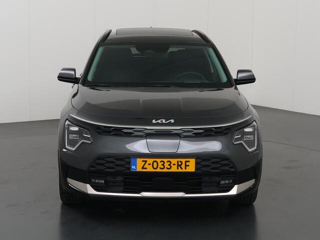 KIA e-Niro EV DynamicPlusLine 64.8 kWh | Panoramadak | Stoel/Stuurwielverwarming | Head-Up Display | Elektrische achterklep | Dodehoek detectie |