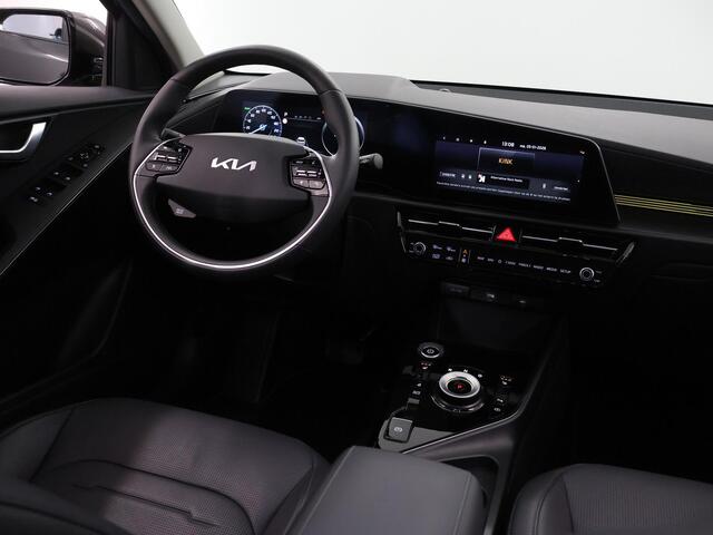 KIA e-Niro EV DynamicPlusLine 64.8 kWh | Panoramadak | Stoel/Stuurwielverwarming | Head-Up Display | Elektrische achterklep | Dodehoek detectie |
