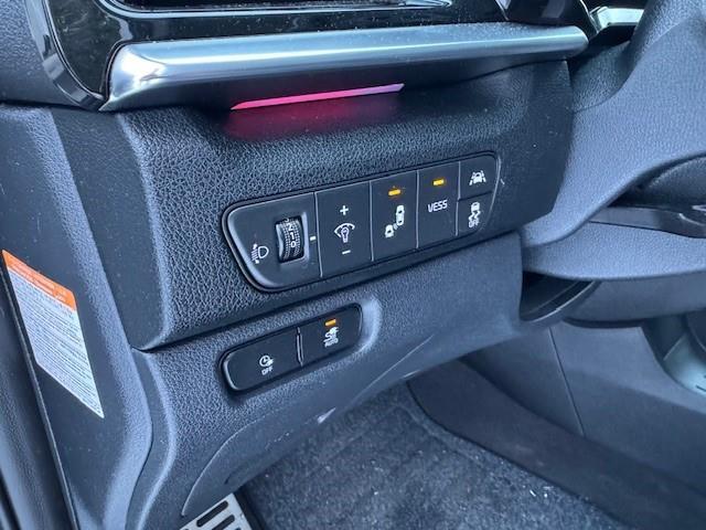 KIA e-Niro EXECUTIVELINE 64KWH 3 FASE SOH 100%/LEER/LMV/ACARPLAY/WARMTEPOMP/FABRIEKSGARANTIE