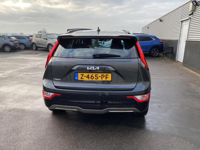KIA e-Niro EV DynamicLine 64.8 kWh navigatie Apple CarPlay/Android Auto, NL-AUTO! parkeersensoren v&a, achteruitrij camera, adaptieve cruise control, BTW-auto