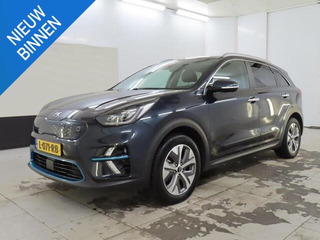 KIA e-Niro DYNAMICPLUSLINE 64 KWH I 3 FASE LADEN I 100% SOH I SCHUIF/KANTELDAK I P-CAMERA