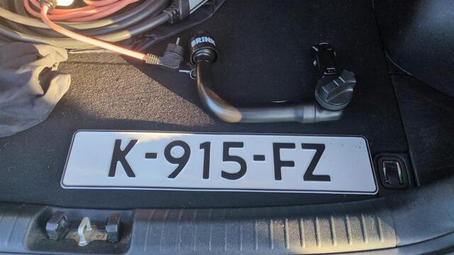 KIA e-Niro EXECUTIVELINE 64KWH SOH 100% TREKHAAK/ACARPLAY/LEER/FABRIEKSGARANTIE