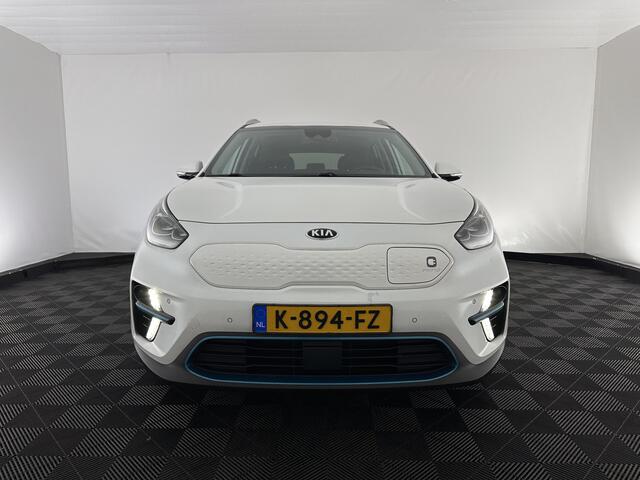KIA e-Niro ExecutiveLine 64 kWh [ 3-Fase ] {SOH-100%} (INCL-BTW) Aut.*LEATHER | FULL-LED | NAVI-FULLMAP | ADAPTIVE-CRUISE | CAMERA | MEMORY-PACK | LANE-ASSIST | KEYLESS | DIGI-COCKPIT | PRIVACY-GLASS | 17"ALU*