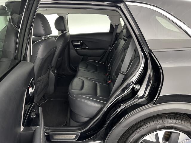 KIA e-Niro ExecutiveLine 64 kWh [ 3-Fase ] {SOH-100%} (INCL.BTW) Aut.*LEATHER | FULL-LED | NAVI-FULLMAP | ADAPTIVE-CRUISE | CAMERA | MEMORY-PACK | LANE-ASSIST | KEYLESS | DIGI-COCKPIT | PRIVACY-GLASS | 17"ALU*