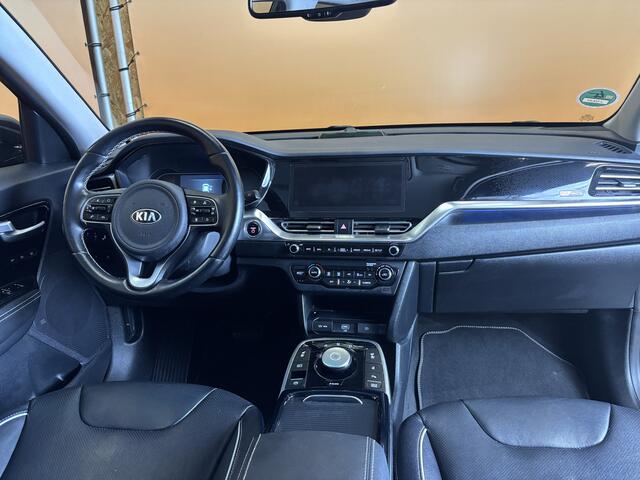 KIA e-Niro ExecutiveLine 64 kWh leer | navi | adaptive cruise | stuur- en stoelverw