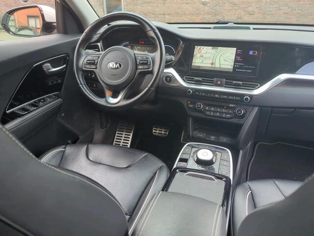 KIA e-Niro ExecutiveLine 64 kWh Camera Vol Leder mem Seats parelmoerlak