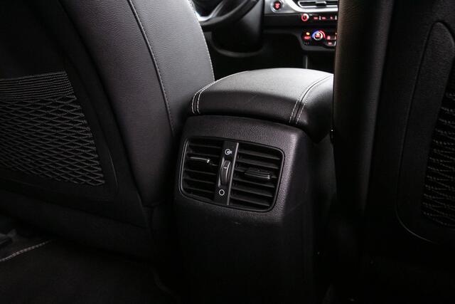 KIA e-Niro ExecutiveLine 64 kWh |SOH 100% | 3 Fase lader | Adapt Cruise | Lederen bekleding |