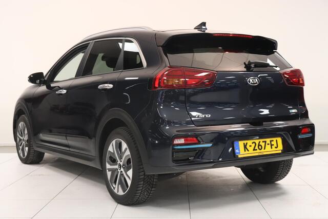 KIA e-Niro ExecutiveLine 64 kWh | Warmtepomp | Leder | SoH 100 % | Stoel & stuurverwarming | Camera | Tot 100 KwH DC laden | ApplCarplay AndroidAuto |
