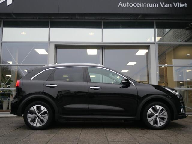 KIA e-Niro ExecutiveLine 64 kWh | Cruise | Clima | Camera | Carplay | Navi | Schuif-kanteldak | Stoelverwarming-ventilatie | Keyless |