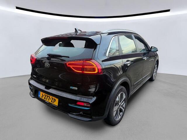 KIA e-Niro DynamicLine 64 kWh 3 fase Leer/stof bekl. | Camera | Warmtepomp | LED | LMV | NL auto | 1e eig.
