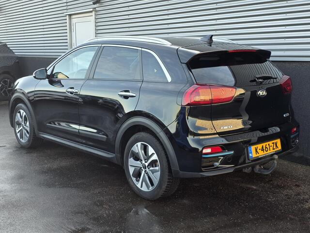 KIA e-Niro ExecutiveLine 64 kWh Trekhaak, Full-option, Nieuw geleverd en dealeronderhouden, Schuif/kanteldak, BTW-auto