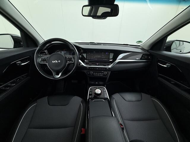 KIA e-Niro DynamicPlusLine 64kWh Elek.Glazen schuif-/kanteldak Trekhaak Adaptive-Cruise Camera Apple Carplay Android Auto Navi Ecc Stoel-Stuurverwarming Pdc Lane Assist VESS DAB Led Isofix Keyless 1e Eigenaar Origineel Nederlandse Auto Dealeronderhouden